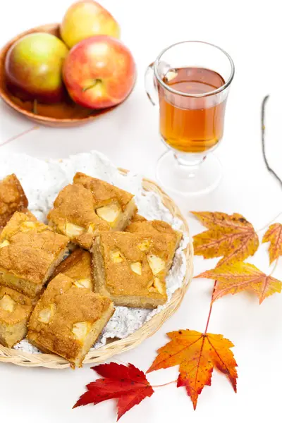 Partes de um bolo de maçã — Fotografia de Stock