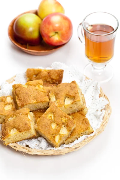 Trozos de un pastel de manzana — Foto de Stock