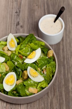 Sezar salatası