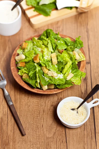 Classic Caesar Salad with croutons — Stock Photo, Image