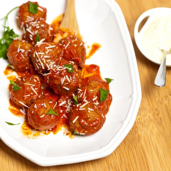 Fleischbällchen in Tomatensauce — Stockfoto