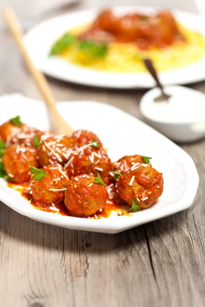 Gehaktballen in tomatensaus — Stockfoto