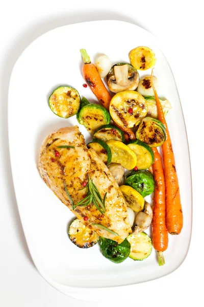 Grilled chicken breast with vegetables — Stock Photo, Image