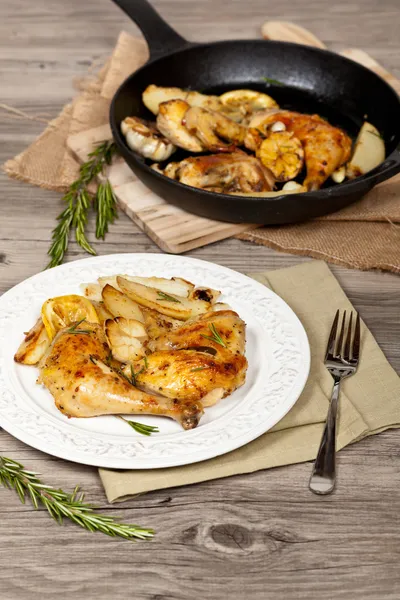 Roasted chicken thighs — Stock Photo, Image