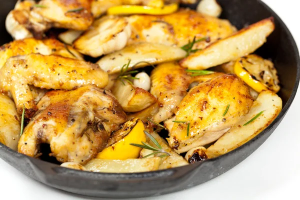 Pánev s pečené kuře — Stock fotografie