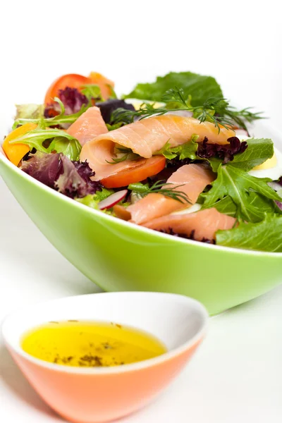 Insalata di salmone affumicato — Foto Stock