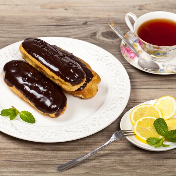 Cioccolato eclairs — Foto Stock