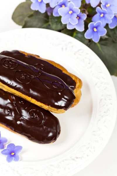 Chocolate eclairs — Stock Photo, Image