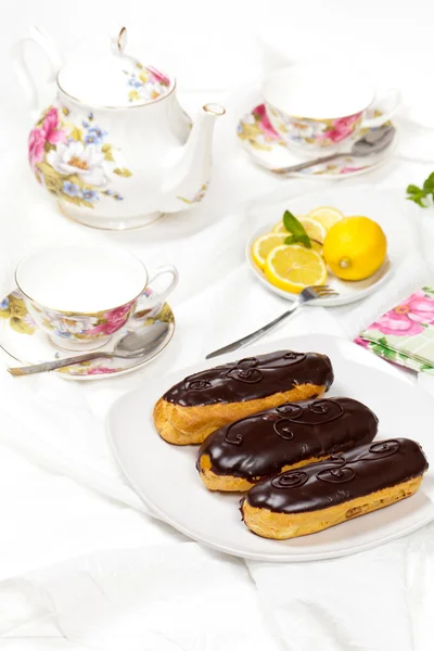 Homemade eclairs with cream — Stock Photo, Image