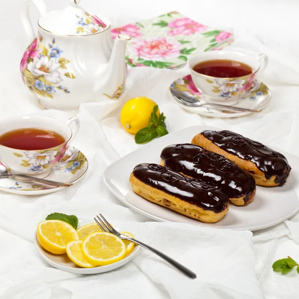 Homemade eclairs with cream — Stock Photo, Image