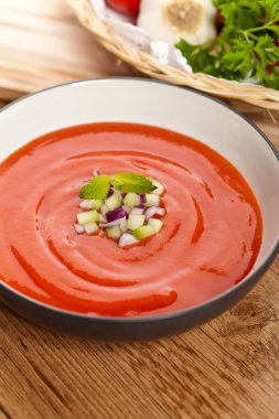 Gazpacho. soğuk domates çorbası