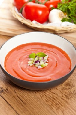 Gazpacho. soğuk domates çorbası