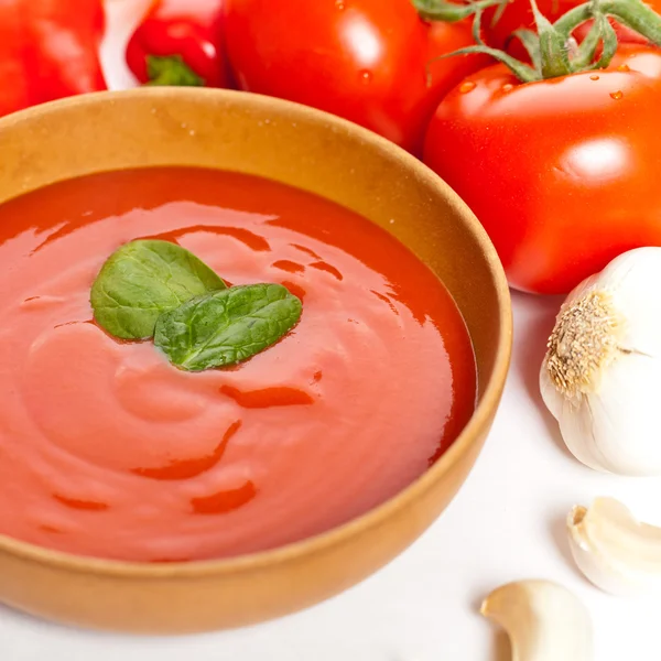 Schüssel Tomatensuppe — Stockfoto