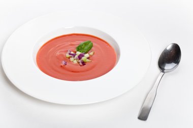 taze domates çorbası