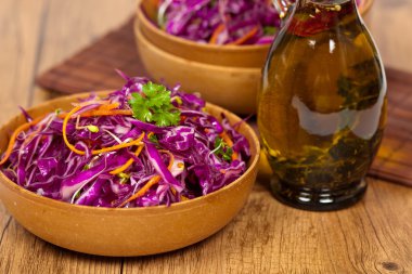 kırmızı lahana salatası