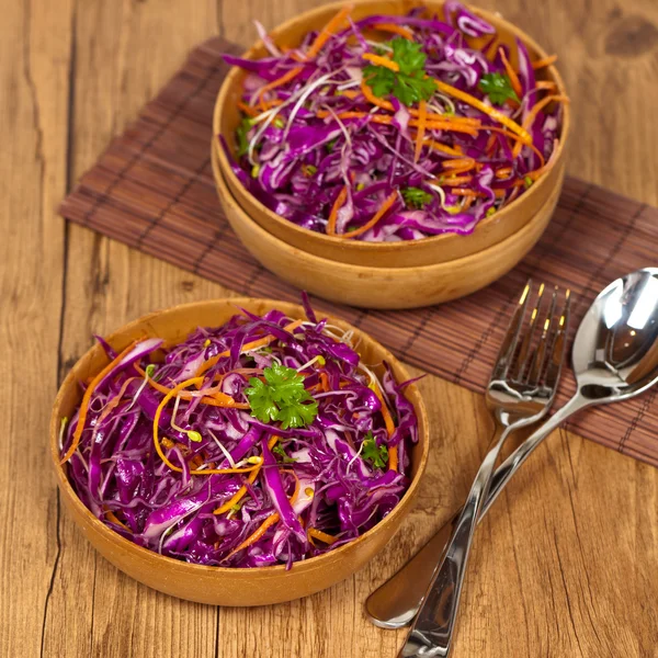 Salada de repolho vermelho — Fotografia de Stock