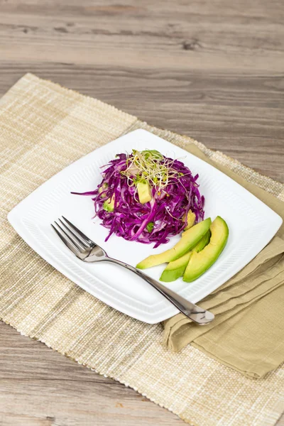 Red Cabbage and Avocado Salad — Stock Photo, Image