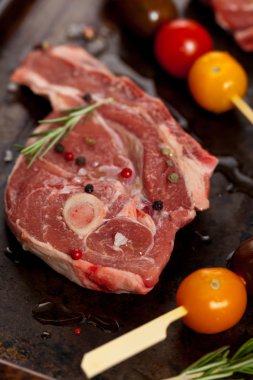 çiğ kuzu pirzolası