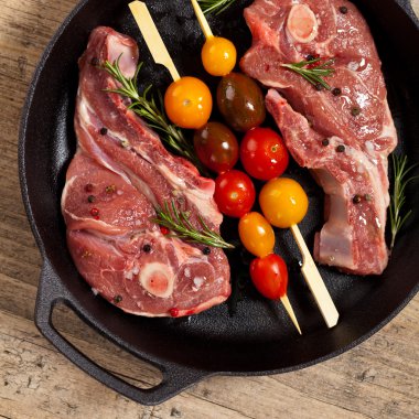 çiğ kuzu pirzolası