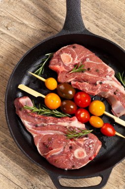 çiğ kuzu pirzolası