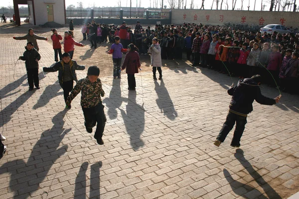 Jump rope competitions — Stock Photo, Image