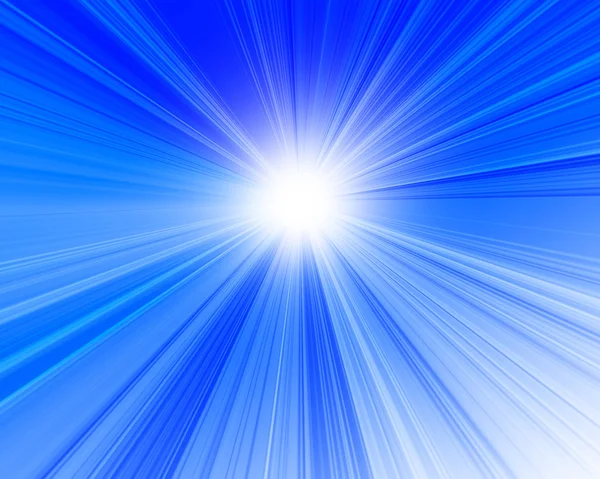 Luce del sole in un cielo blu chiaro — Foto Stock