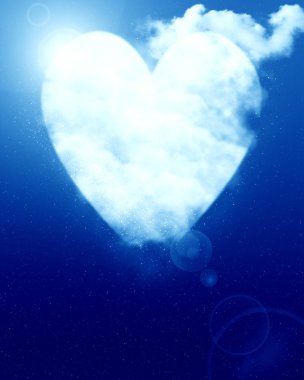 mavi gökyüzünde ay kalp şeklinde