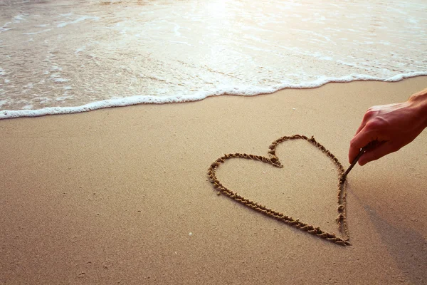 Corazón en la playa — Foto de Stock