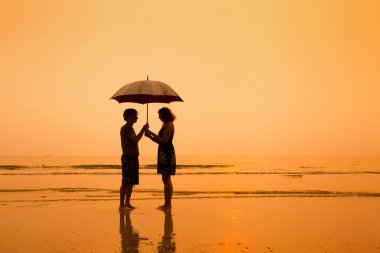 şemsiye ile çift Silhouettes