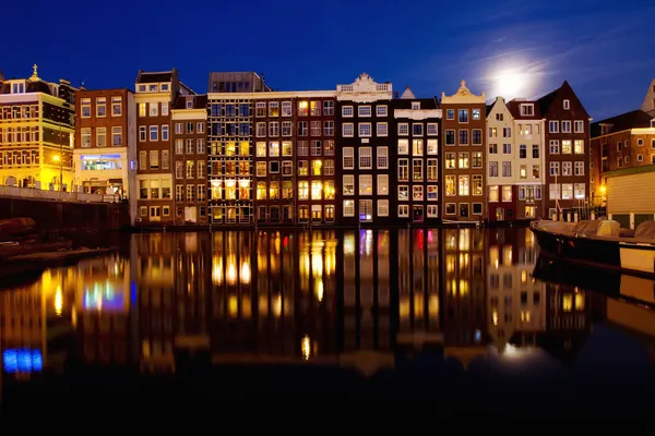 Vista noturna de Amsterdam — Fotografia de Stock