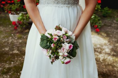 Gelin ve düğün buketi