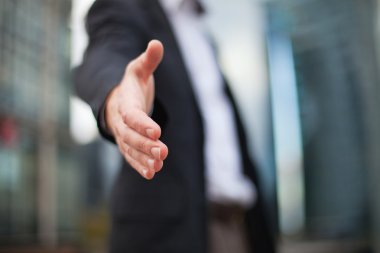 işadamı için el sıkışma sunan