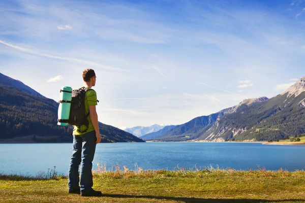 Lago di montagna — Foto Stock