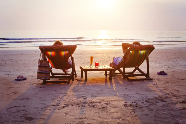 Relaxando na praia — Fotografia de Stock