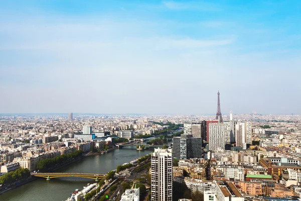 Luchtfoto van Parijs en eiffel towe — Stockfoto