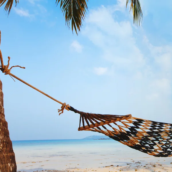 Relajación en la playa tropical — Foto de Stock