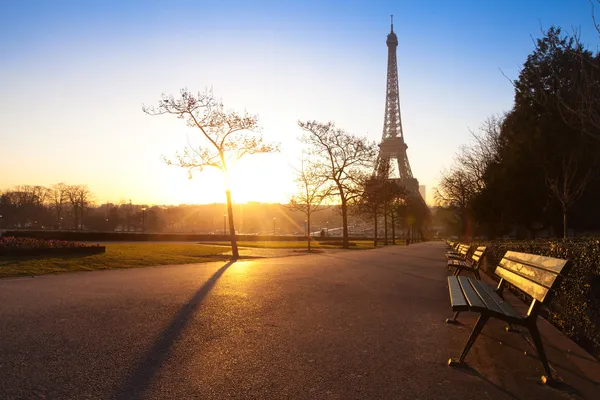 Parque em Paris perto de Eiffel towe — Fotografia de Stock