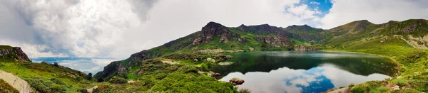 mointain Gölü Panoraması