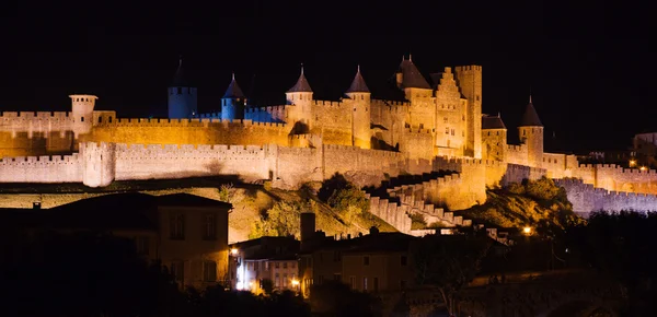 Castello illuminato di Carcassonne di notte — Foto Stock