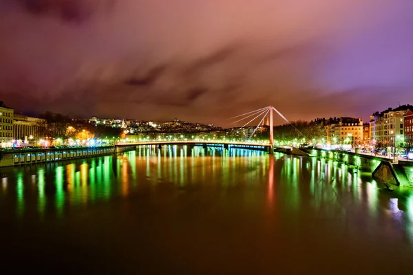 Nuit nuageuse à Lyon, France — Photo