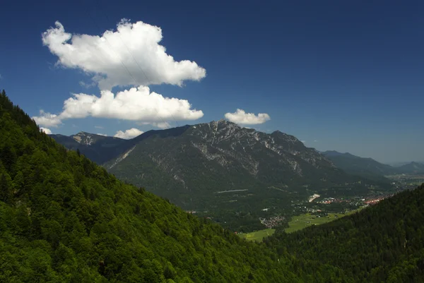 To the mountains — Stock Photo, Image