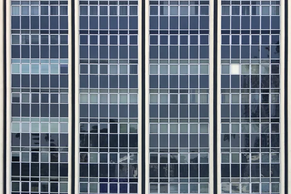 Fenster für Bürogebäude — Stockfoto