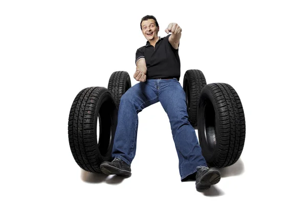 Conduzir seguro com pneus novos — Fotografia de Stock