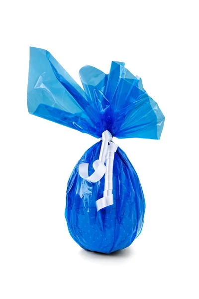 Blaues Schokoladen-Osterei — Stockfoto