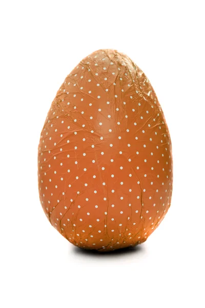Оранжевое завернутое пасхальное яйцо — стоковое фото