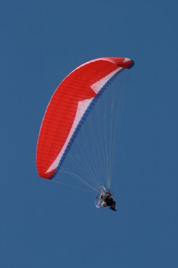 motorlu yamaçparaşütü