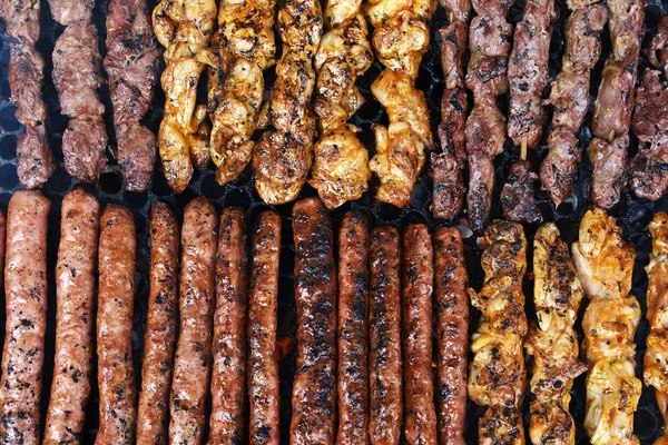 Barbecue skewers on the grill — Stock Photo, Image