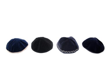 dört kippahs