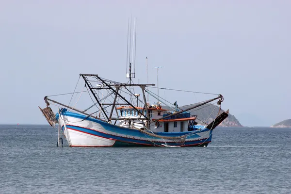 Velký rybářský člun — Stock fotografie