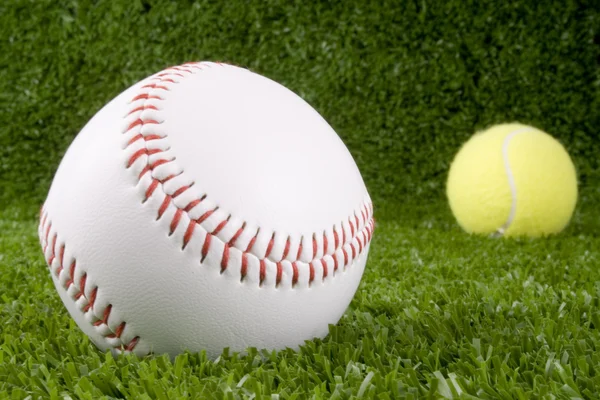 Baseball and Tennis balls — Stock Photo, Image